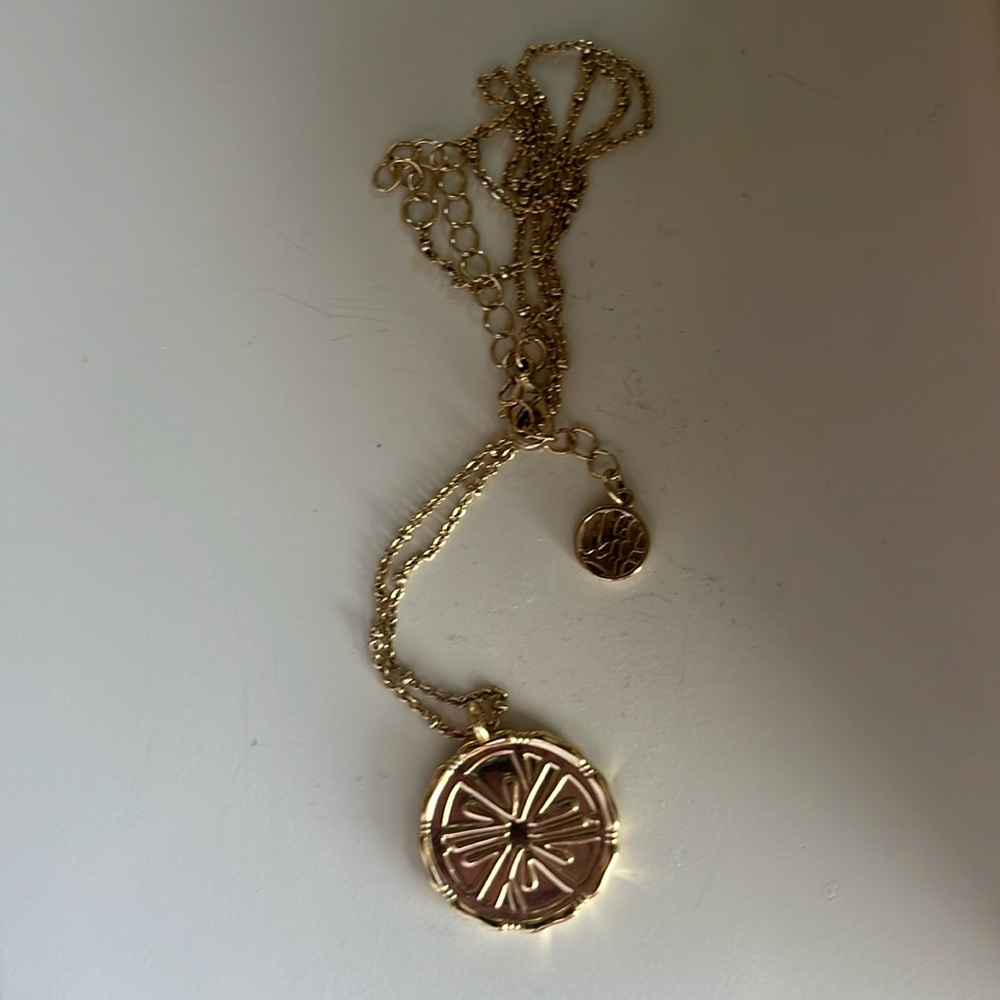 Lily Pulitzer gold necklace